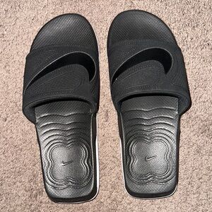NWOT Nike Air Max Cirro Slides